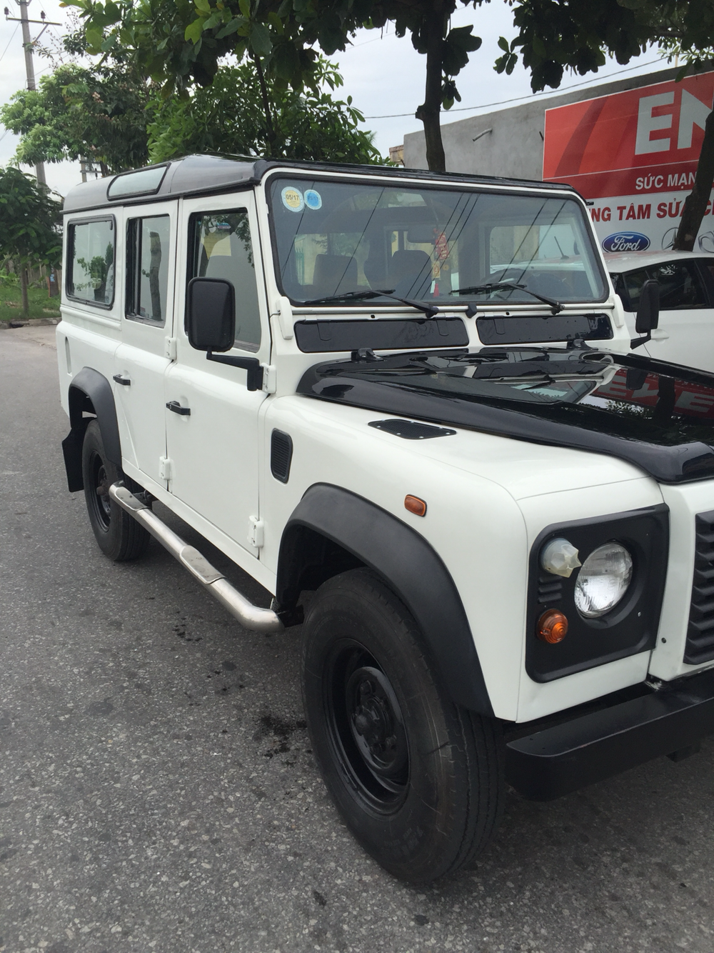 LandRover Defender 2003 - Xe LandRover Defender đời 2003 màu trắng, giá tốt nhập khẩu