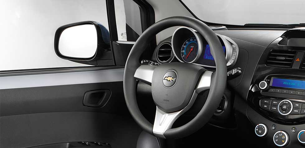 Chevrolet Spark 1.2LT MT 2017 - Bán Chevrolet Spark 1.2LT, ngân hàng hỗ trợ 80%, thủ tục nhanh gọn, nhận xe ngay