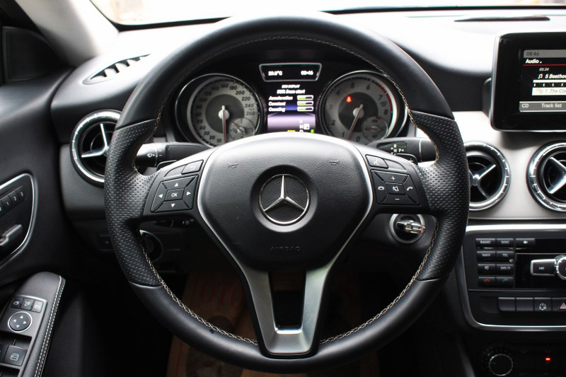 Mercedes-Benz CLA class 200 2014 - Bán xe Mercedes CLA200 sx 2014, màu đỏ, xe nhập