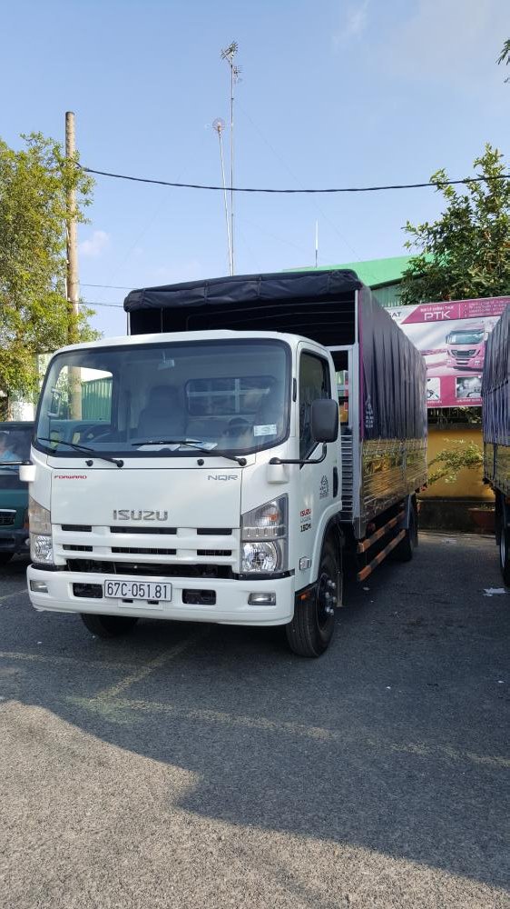 Isuzu N-SERIES NQR 75M 2017 - Bán xe tải Isuzu NQR75M đời 2018, thùng dài 5m8, màu trắng, giá xe 775tr