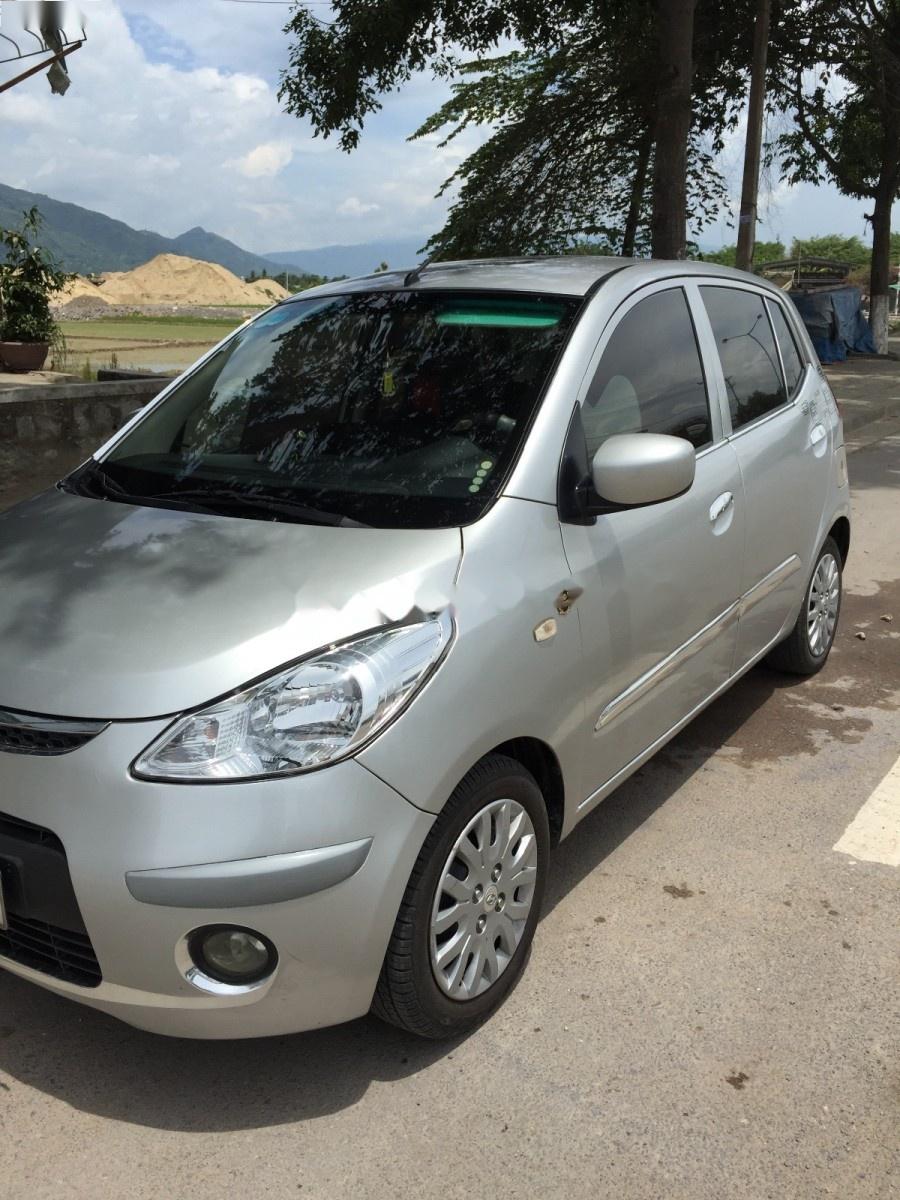 Hyundai i10 2009 - Bán Hyundai i10 sản xuất 2009, màu bạc, nhập khẩu chính hãng xe gia đình