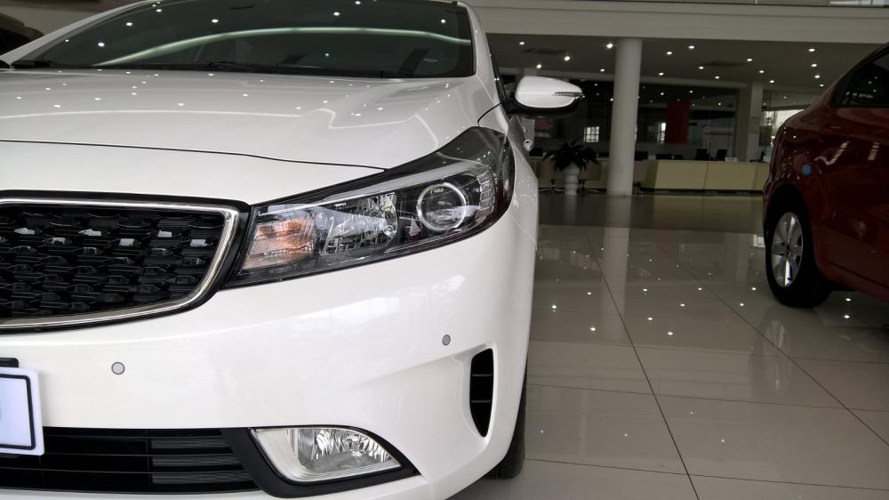 Kia Cerato 2018 - Bán Kia Cerato 2018 - Giảm giá cực khủng - Quà tặng hấp dẫn, trả trước chỉ 200 triệu- Call: 0902 098 111