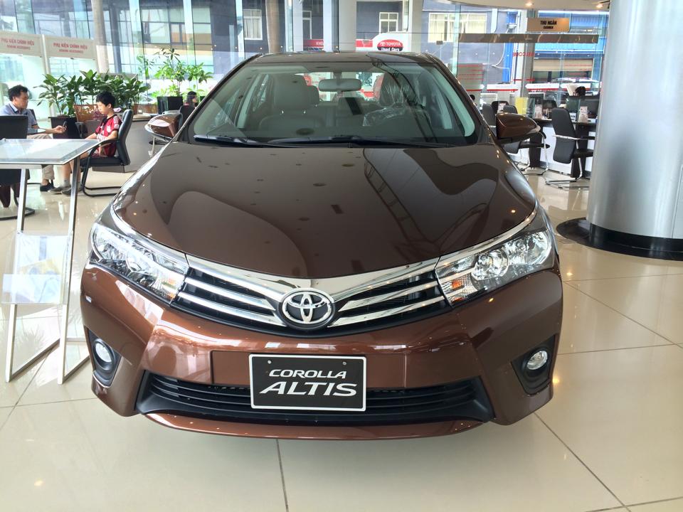 Toyota Corolla altis 1.8G (CVT) 2017 - Cần bán xe Toyota Corolla Altis 1.8G (CVT) model 2018, màu nâu, giao xe ngay trong ngày, thủ tục nhanh gọn