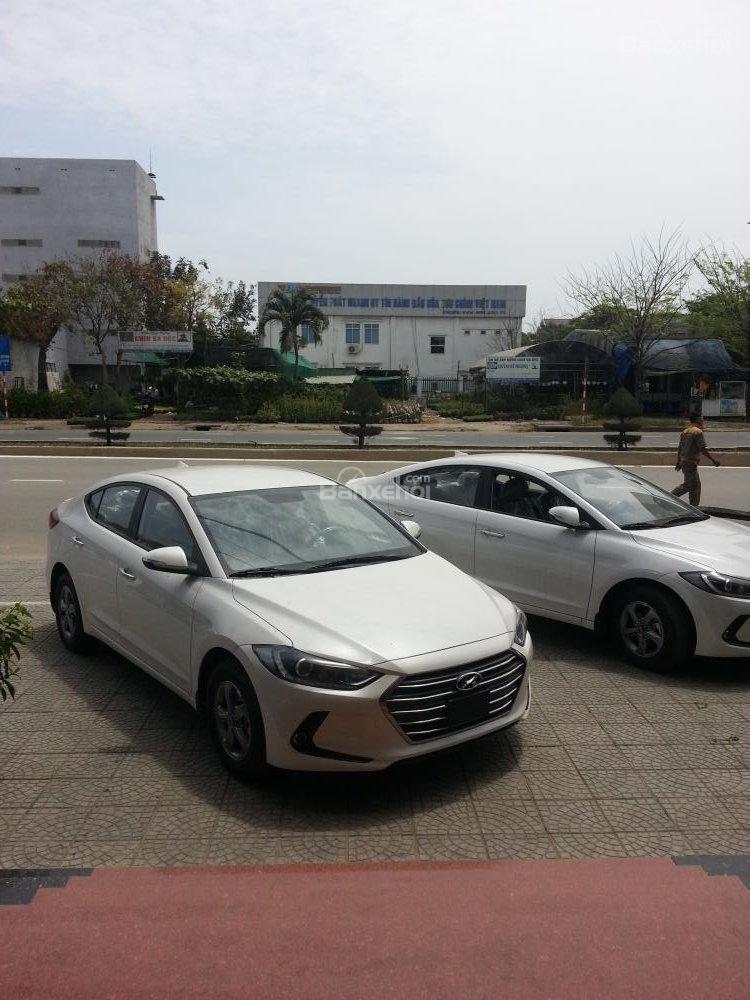 Hyundai Elantra 2018 - Bán Hyundai Elantra đời 2018, giá cạnh tranh