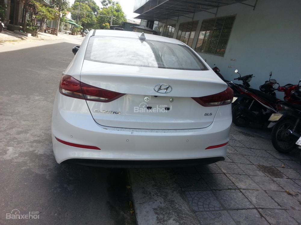 Hyundai Elantra 2018 - Bán Hyundai Elantra đời 2018, giá cạnh tranh