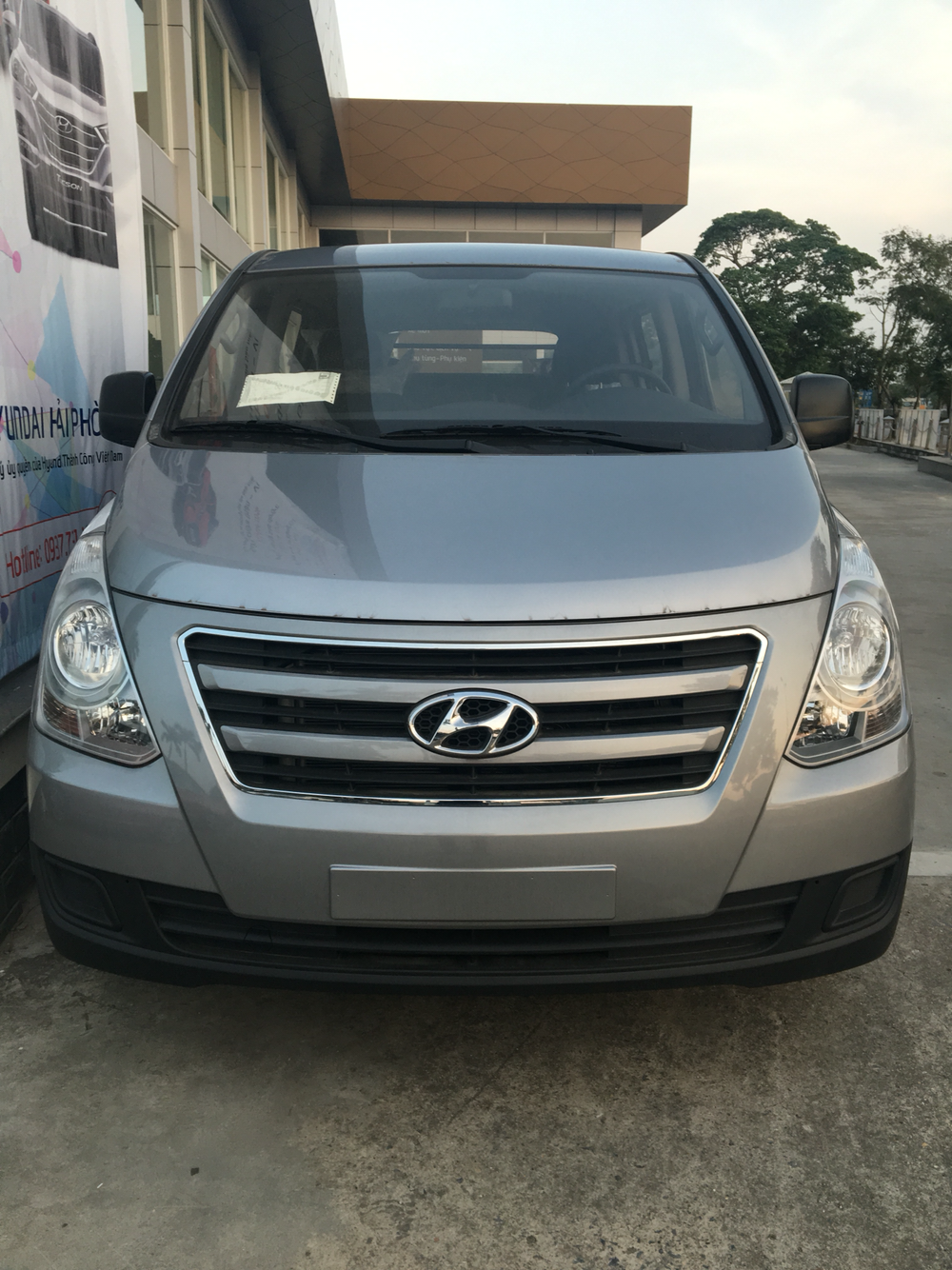 Hyundai Starex 2017 - Cần bán Hyundai Starex 2017 màu xám