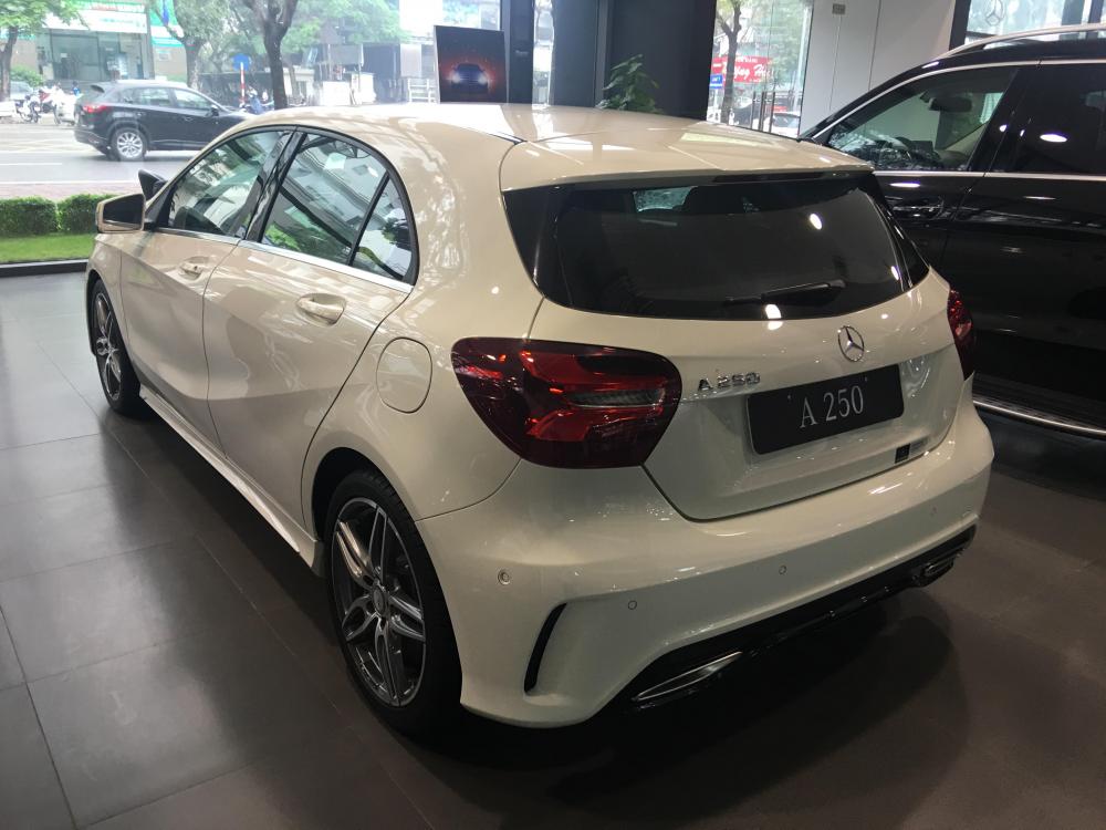 Mercedes-Benz A class A250 2016 - Bán ô tô Mercedes A 250 đời 2016, màu trắng