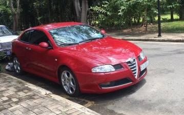 Alfa Romeo GT 2010 - Cần bán xe Alfa Romeo GT năm 2010, màu đỏ, nhập khẩu, 590tr