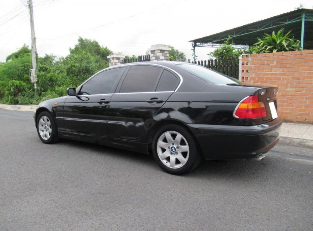 BMW 3 Series 325i 2002 - Bán BMW 3 Series 325i 2002, màu đen số tự động, giá 222tr