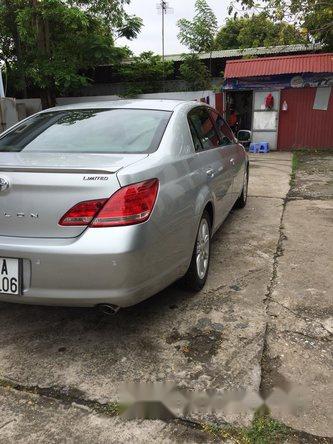 Toyota Avalon 2006 - Bán Toyota Avalon 2006, màu bạc số tự động, giá chỉ 650 triệu