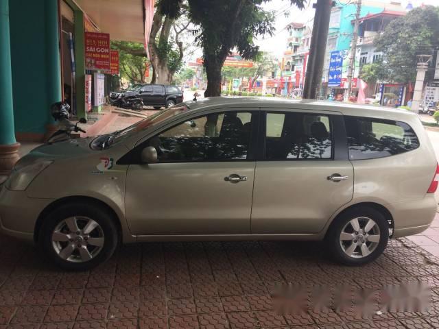 Nissan Grand livina 2011 - Bán Nissan Grand Livina đời 2011, giá 370tr