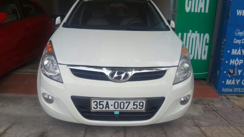 Hyundai i20   AT  2012 - Bán xe cũ Hyundai i20 AT đời 2012, màu trắng, nhập khẩu