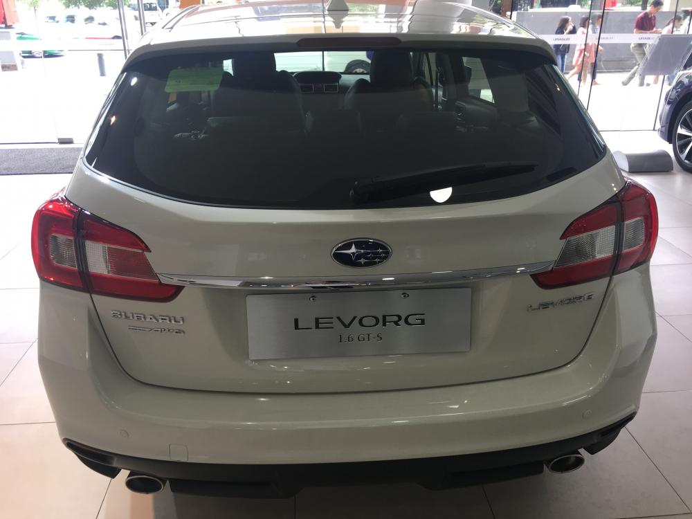 Subaru Levorg 2017 - Levorg Trắng ngọc trai mới nhập cảng 2017 từ Nhật chính hãng, giá không thể tốt hơn