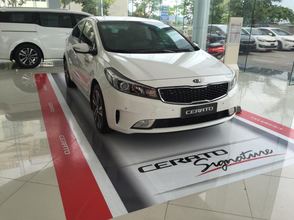 Kia Cerato 2018 - Bán Kia Cerato sản xuất 2018 màu trắng, 498 triệu, liên hệ: 0966 199 109