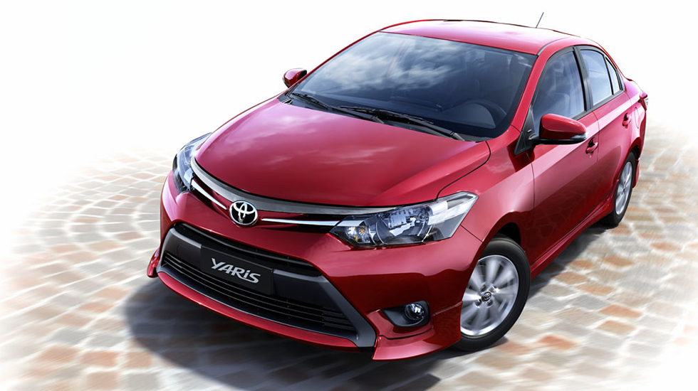 Chợ ôtô: Đánh giá Toyota Yaris 2017 nên chọn Hatchback hay Sedan Danh-gia-toyota-yari-e9bc