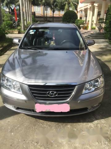 Hyundai Sonata   2010 - Bán ô tô Hyundai Sonata sản xuất 2010, màu bạc 