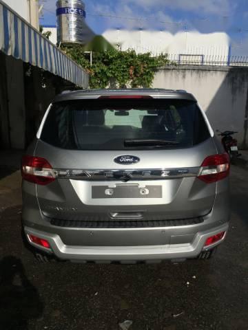 Ford Everest   2.2 Titanium   2017 - Bán xe Ford Everest 2.2 Titanium năm 2017, màu xám