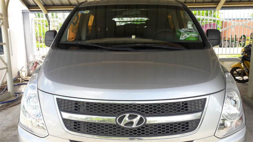 Hyundai Starex 2011 - Bán Hyundai Starex đời 2011, màu bạc, giá chỉ 550 triệu