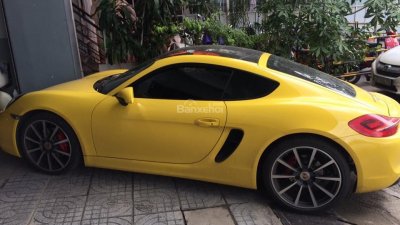 Porsche Cayman 2016 - Bán ô tô Porsche Cayman sản xuất 2016, màu vàng, nhập khẩu nguyên chiếc