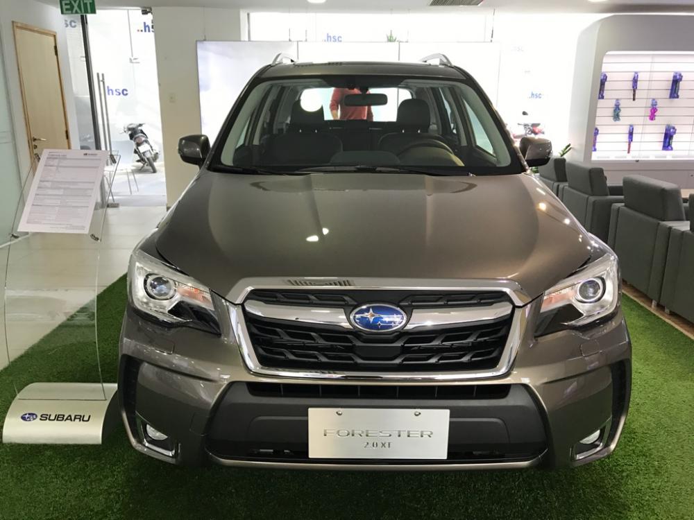 Subaru Forester 2.0XT 2017 - Cần bán Subaru Forester 2.0XT trắng, xe giao ngay, KM tốt gọi 093.22222.30