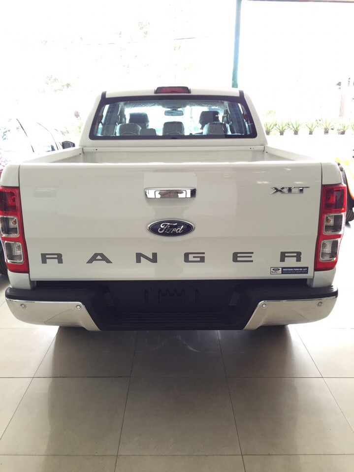 Ford Ranger  XLT 2.2L 2017 - Bán Ford Ranger XLT 2 cầu 4x4 - Hỗ trợ vay 80% - Vua bán tải được tin dùng nhất tại Việt Nam