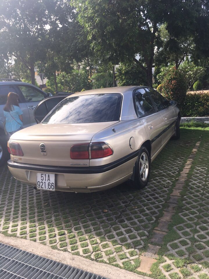 Opel Omega   1997 - Cần bán lại xe Opel Omega đời 1997, màu nâu, nhập khẩu nguyên chiếc, 136 triệu