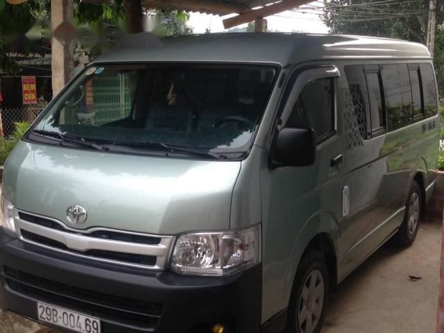 Toyota Hiace MT 2011 - Cần bán Toyota Hiace MT sản xuất 2011, giá tốt