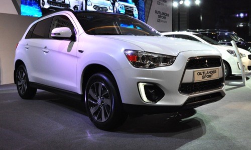 Mitsubishi Outlander Sport Premium 2016 - Bán Mitsubishi Outlander Sport Premium đời 2016, màu trắng, nhập khẩu chính hãng