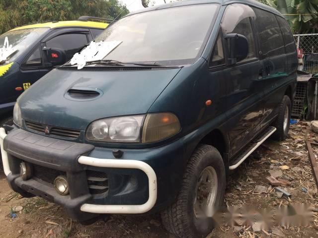 Mitsubishi Delica 1995 - Cần bán lại xe Mitsubishi Delica đời 1995, màu xanh lam