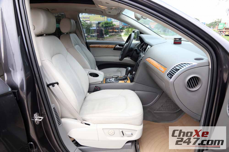 Audi Quattro 2010 - Cần bán lại xe Audi Quattro đời 2010, màu đen