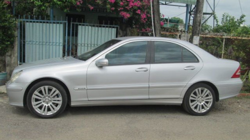 Mercedes-Benz C 180 2007 - Bán Mercedes C 180 đời 2007, màu bạc số tự động, giá 385tr