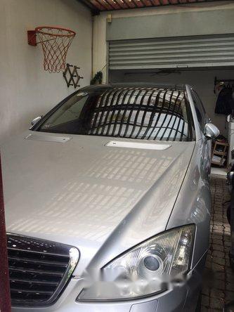 Mercedes-Benz S500   2005 - Bán Mercedes S500 đời 2005, màu bạc số tự động