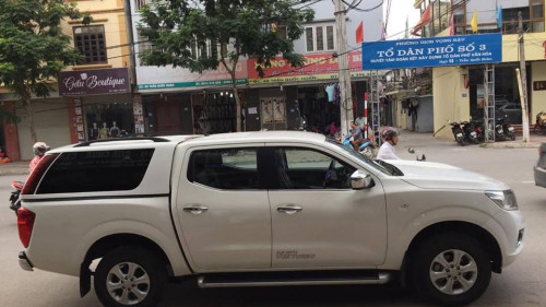 Nissan Navara NP300   2016 - Cần bán lại xe Nissan Navara NP300 2.5 năm 2016, màu trắng