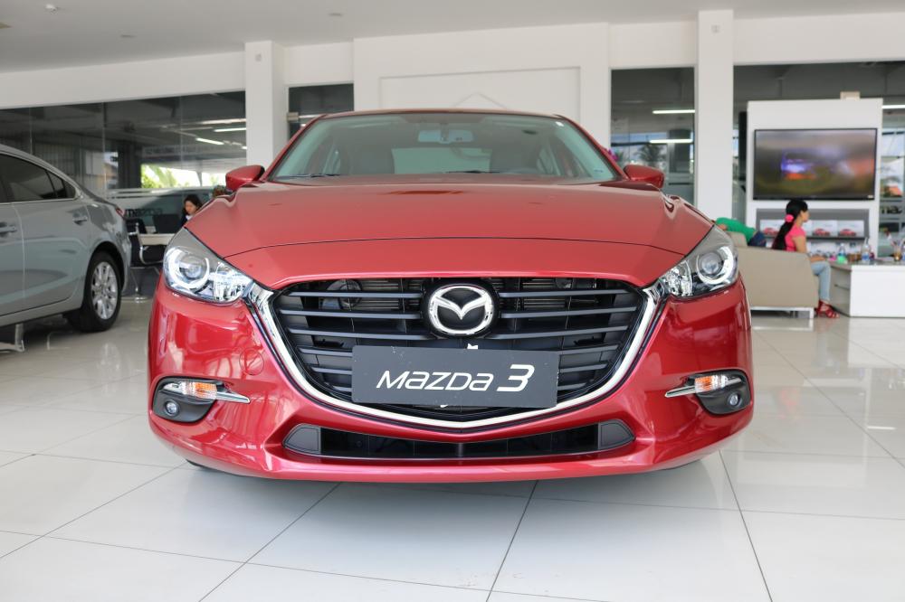 Mazda 323 1.5 AT SD 2017 - Bán ô tô Mazda 323 1.5 AT SD sản xuất 2017, mới 100% giá ưu đãi - L/H Tiến 0974188277