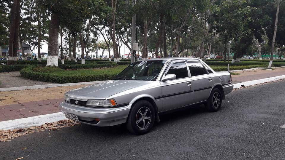 Toyota Camry LE 1987 - Bán xe Toyota Camry LE đời 1987, màu bạc, nhập khẩu nguyên chiếc, giá 149tr