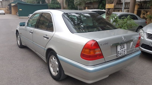 Mercedes-Benz C200  2.0 MT  2000 - Chính chủ bán Mercedes C200 2.0 MT đời 2000, màu bạc