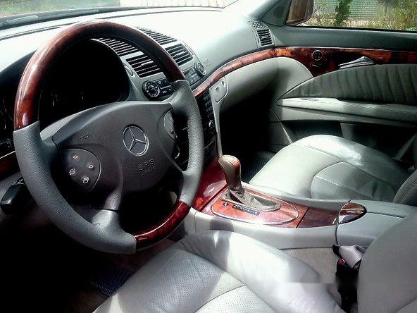 Mercedes-Benz E240 2004 - Bán Mercedes E240 đời 2004, màu đỏ 