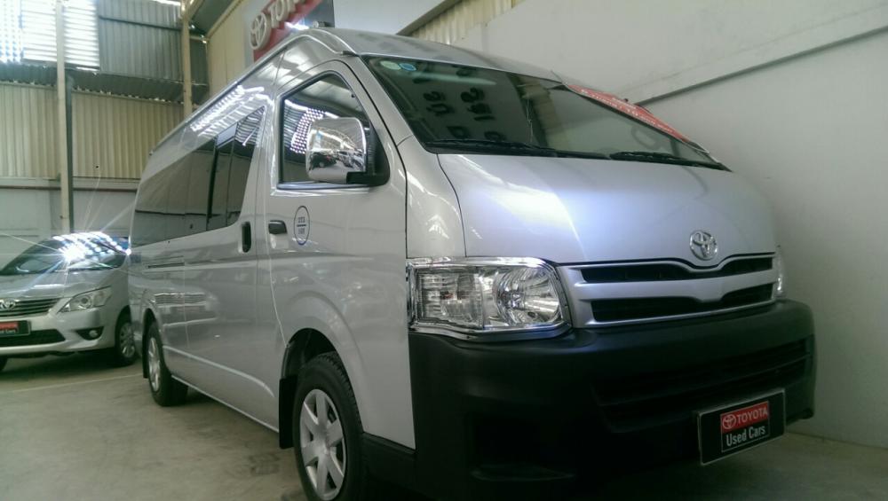 Toyota Hiace 2.7 2016 - Bán xe Toyota Hiace 2.7 đời 2016, màu bạc, nhập khẩu nguyên chiếc số sàn