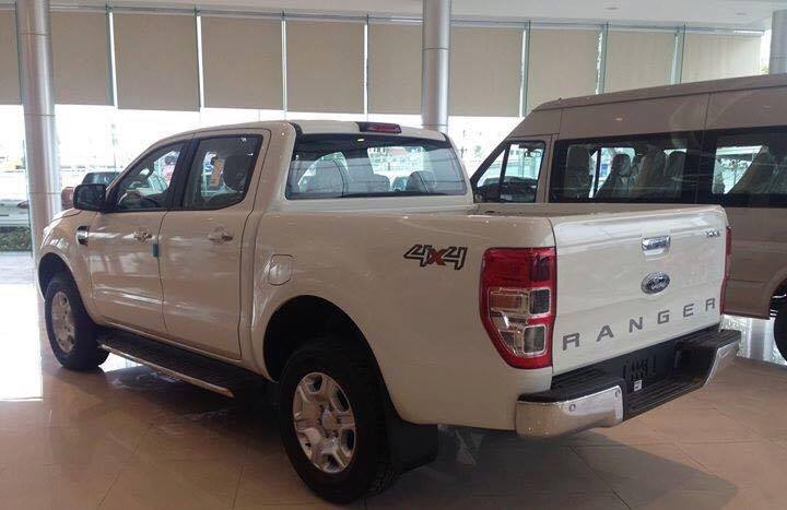 Ford Ranger XLT 4*4 MT 2017 - Bán Ford Ranger XLT 2017 có xe giao ngay, đủ màu, giảm giá lên đến 50tr- 0933.156.222