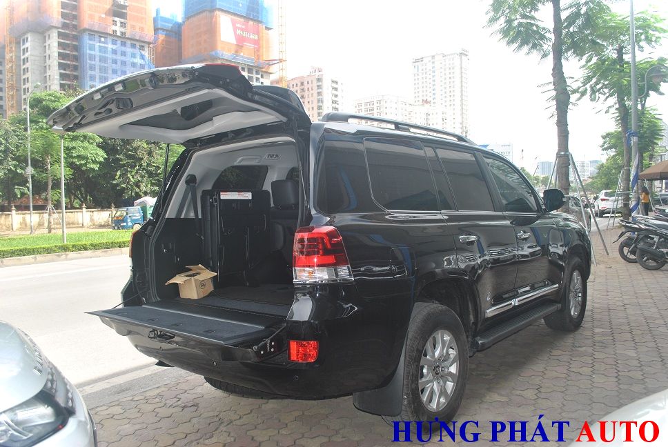 Toyota Land Cruiser 4.6 2017 - Bán Toyota Land Cruiser 4.6 sản xuất 2017, màu đen, nhập khẩu