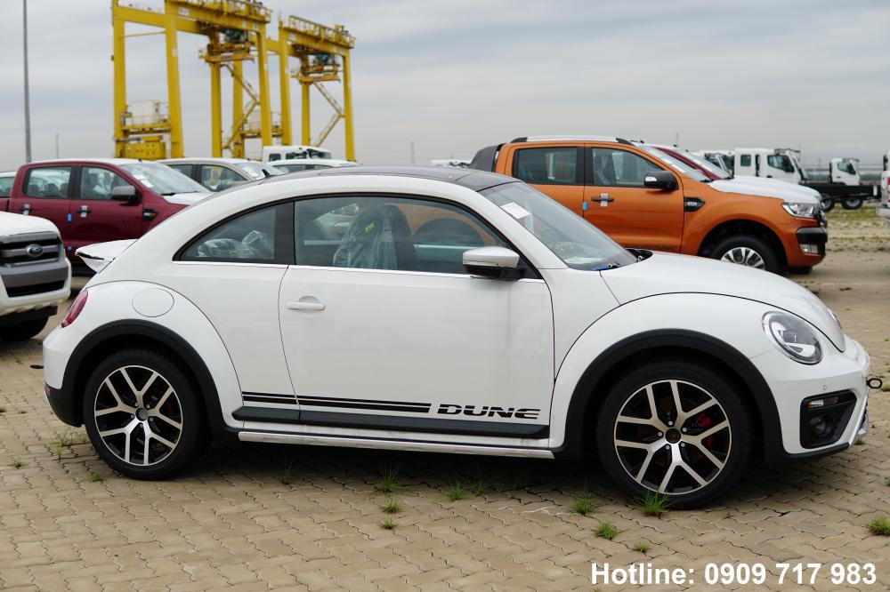 Volkswagen Beetle Dune 2017 - Bán ô tô Volkswagen Beetle Dune đời 2017, màu trắng, xe nhập giao ngay - Hotline: 0909 717 983