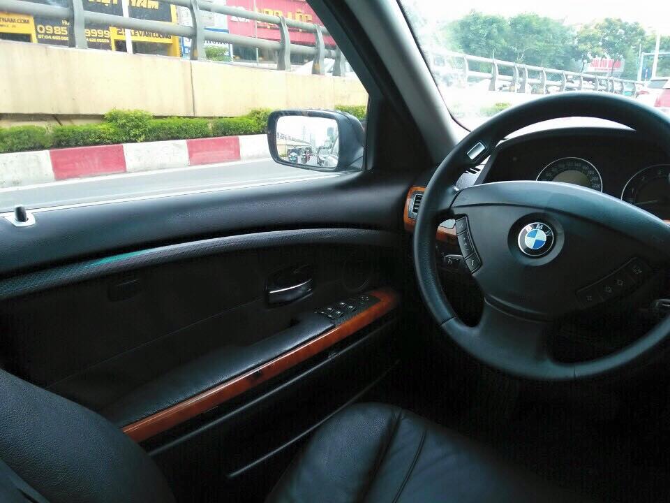 BMW 7 Series 735i 2004 - Cần bán xe BMW 7 Series 735i sản xuất 2004, màu đen, xe nhập