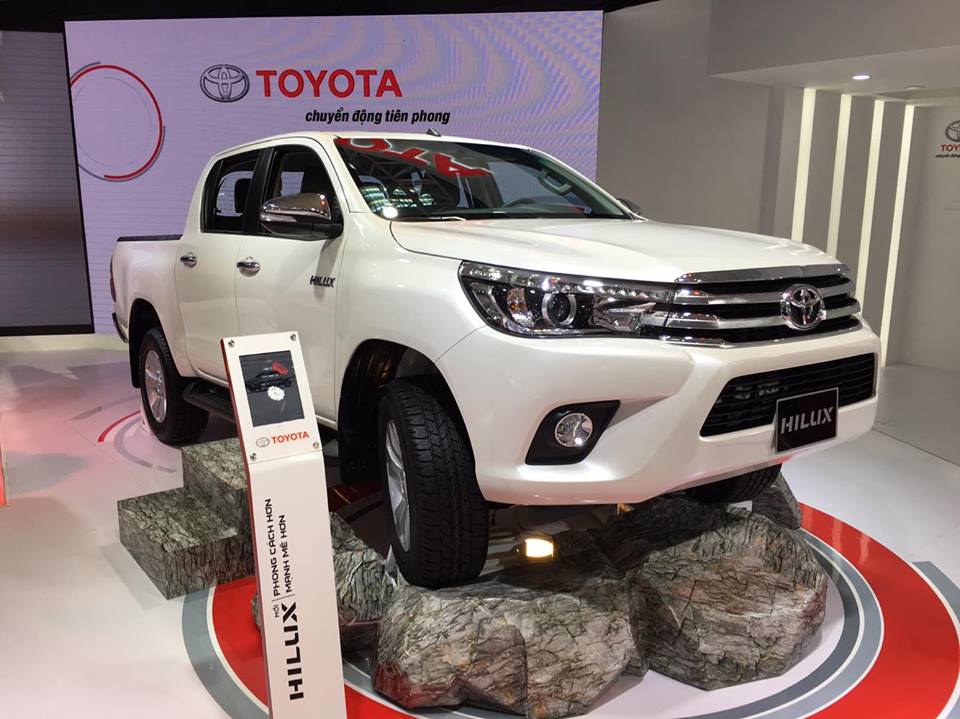 Toyota Hilux 2017 - Toyota Mỹ Đình - Toyota Hilux 2017, khuyến mại cực tốt, hỗ trợ đăng ký đăng kiểm, trả góp 80%, LH: 0976.112.268