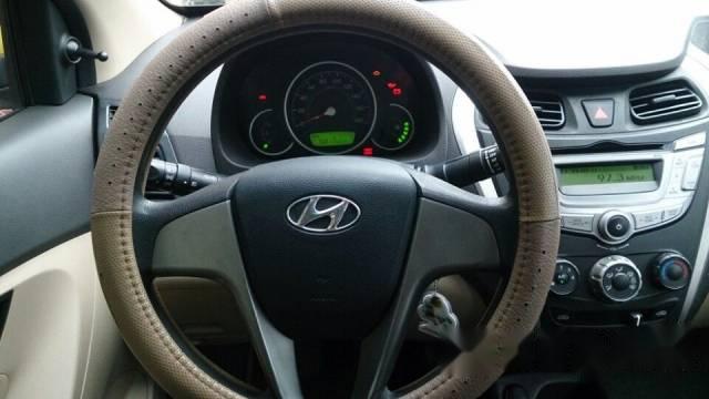 Hyundai Eon MT 2012 - Bán Hyundai Eon MT đời 2012, màu vàng, giá chỉ 230 triệu