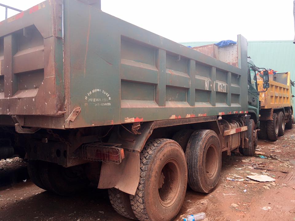 Xe tải Trên 10 tấn   2015 - Bán xe tải trên 10 tấn xe Ben 3 chân Dongfeng đời 2015, xe nhập