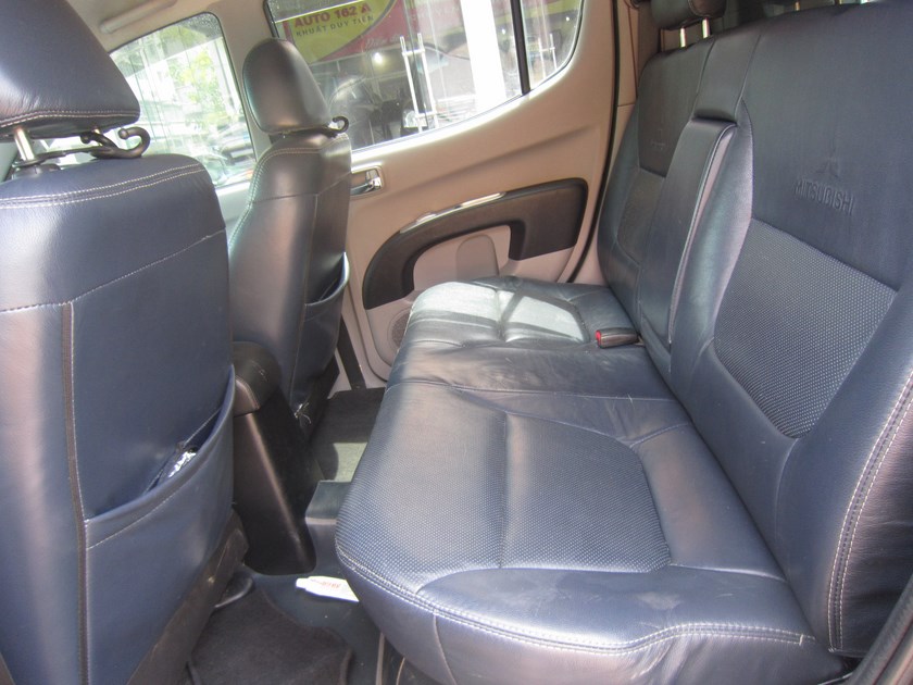 Mitsubishi Triton GLS 2014 - Cần bán Mitsubishi Triton GLS đời 2014, màu xám, xe nhập