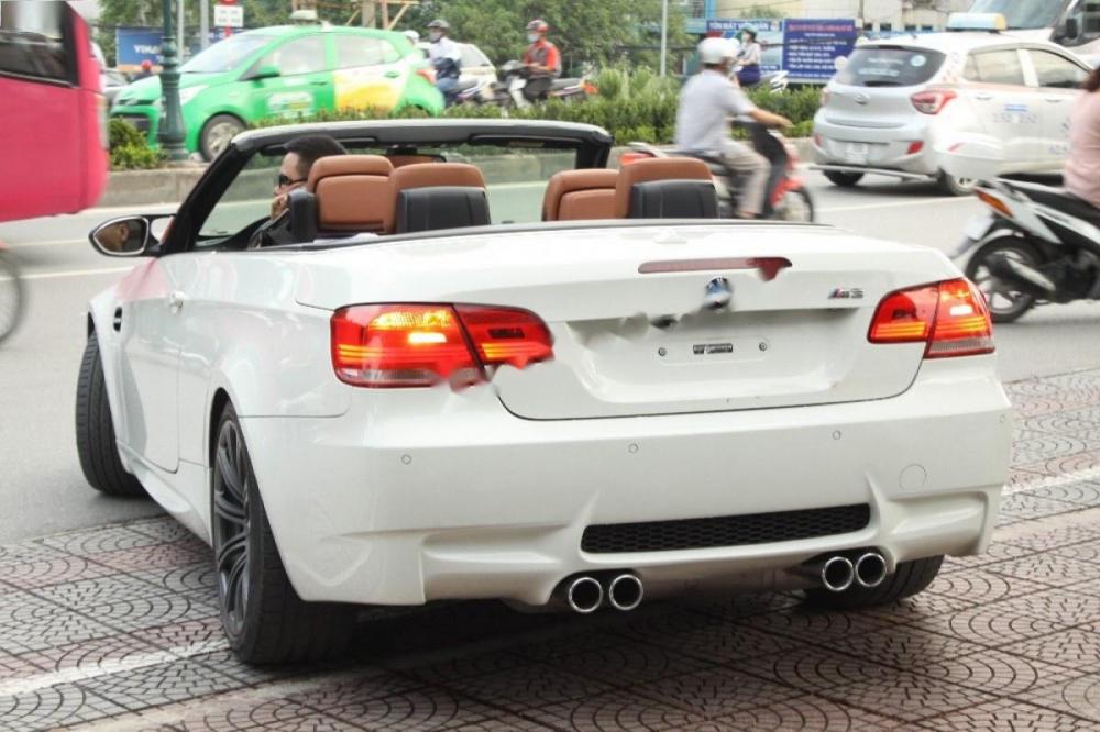 BMW M3 2009 - Bán BMW M3 đời 2009, màu trắng, xe nhập chính chủ