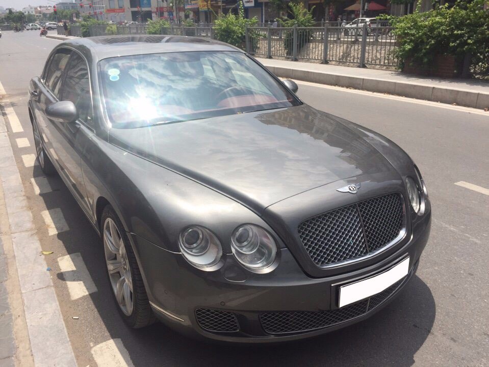 Bentley Continental Flying Spur 2009 - Cần bán gấp Bentley Continental Flying Spur đời 2009, màu xám, xe nhập