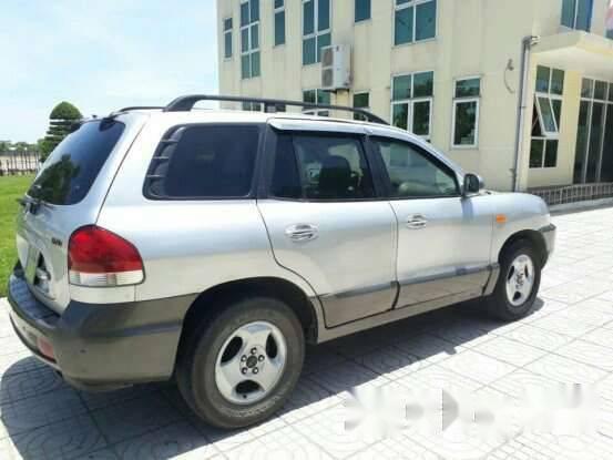 Hyundai Santa Fe 2005 - Bán Hyundai Santa Fe sản xuất 2005, màu bạc giá cạnh tranh