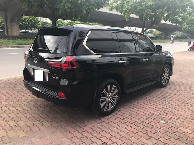 Lexus LX5700 2016 - Cần bán lại xe Lexus LX5700 đời 2016, màu đen, xe nhập Nhật, đăng ký 2016 tên cty